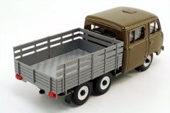 UAZ-39094 Farmer long wheelbase 3-axle (metal cabin) Agat Mossar Tantal 1:43