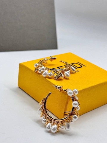 Серьги Fendi