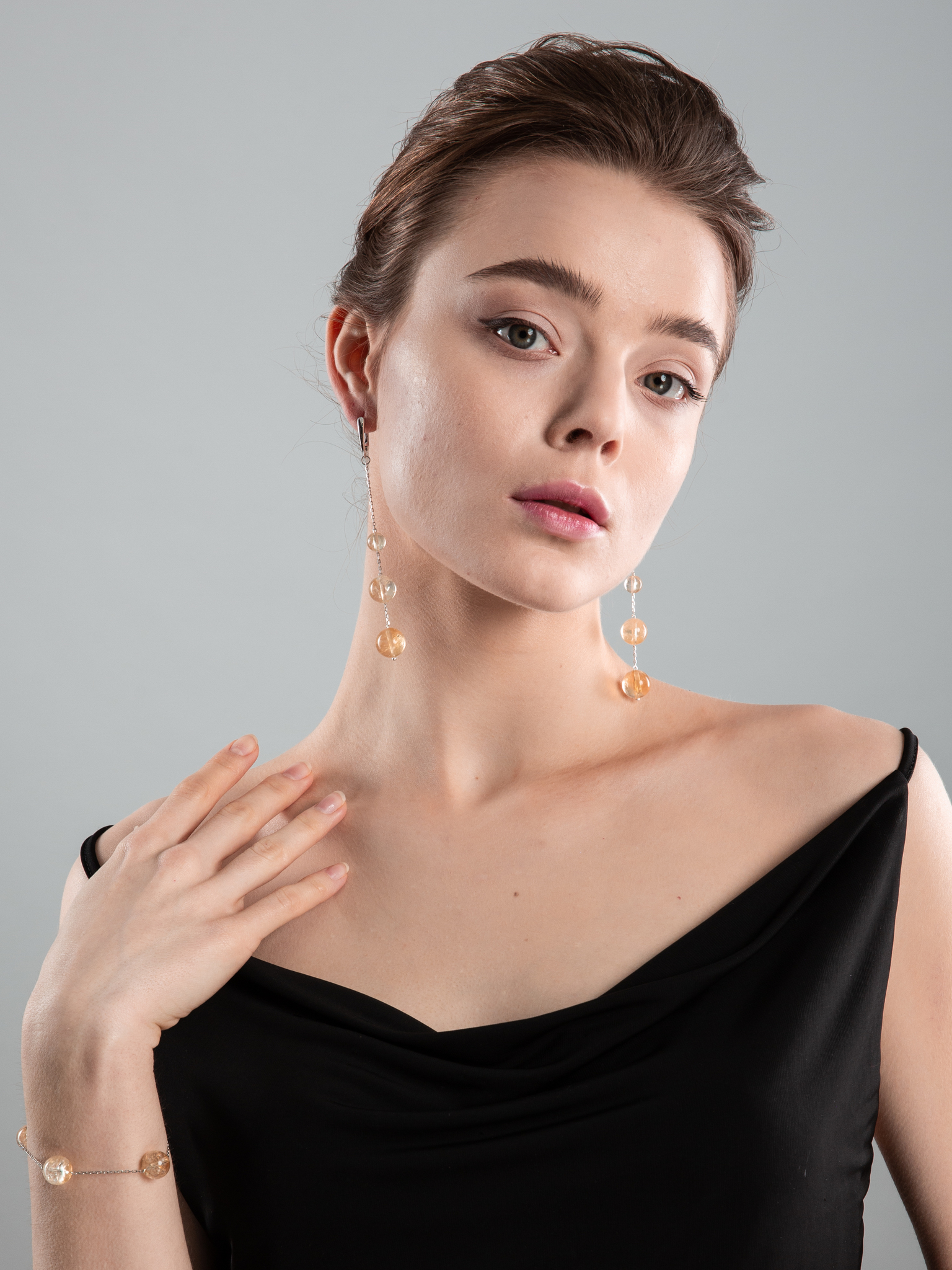 Серьги асимметричные из цитрина