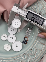 Пуговицы на прокол белые матовые