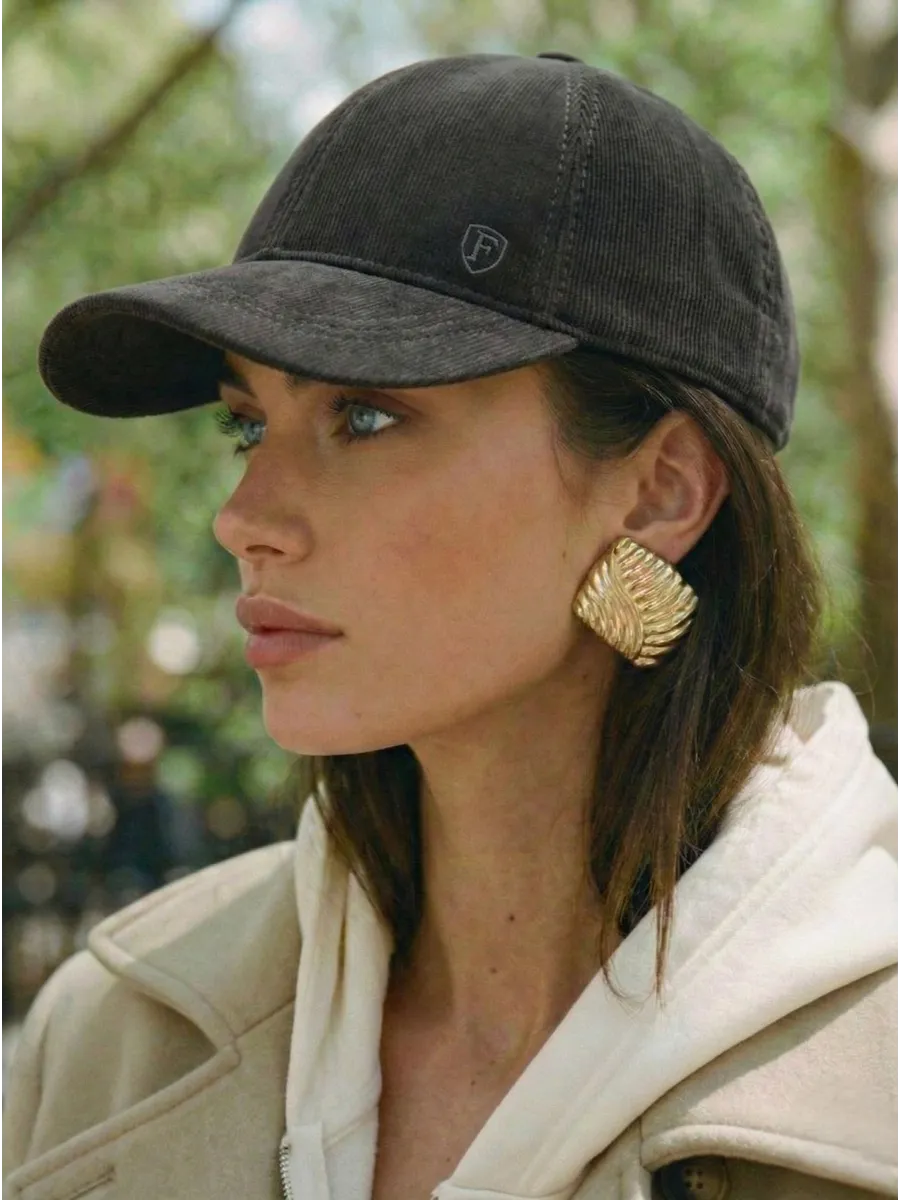 Бейсболка летняя вельвет весенняя