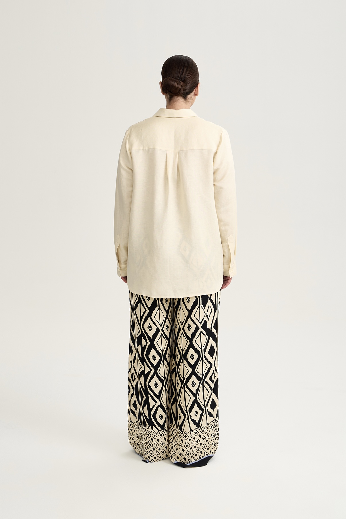 Брюки на резинке из вискозы, геометричный принт