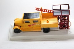 ZIS-5 maintenance lift guard deployed yellow LOMO-AVM 1:43