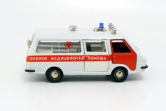 RAF-22031 (2203) Latvia Ambulance 1:43 Agat Mossar Tantal