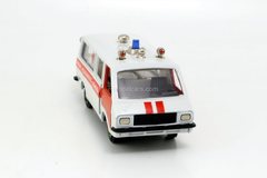 RAF-22031 (2203) Latvia Ambulance 1:43 Agat Mossar Tantal