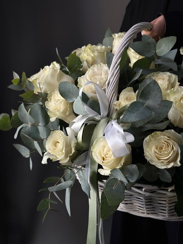 Цветы в корзине «Мондиаль классик»