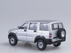 UAZ-3162 Simbir silver 1:43 AutoHistory