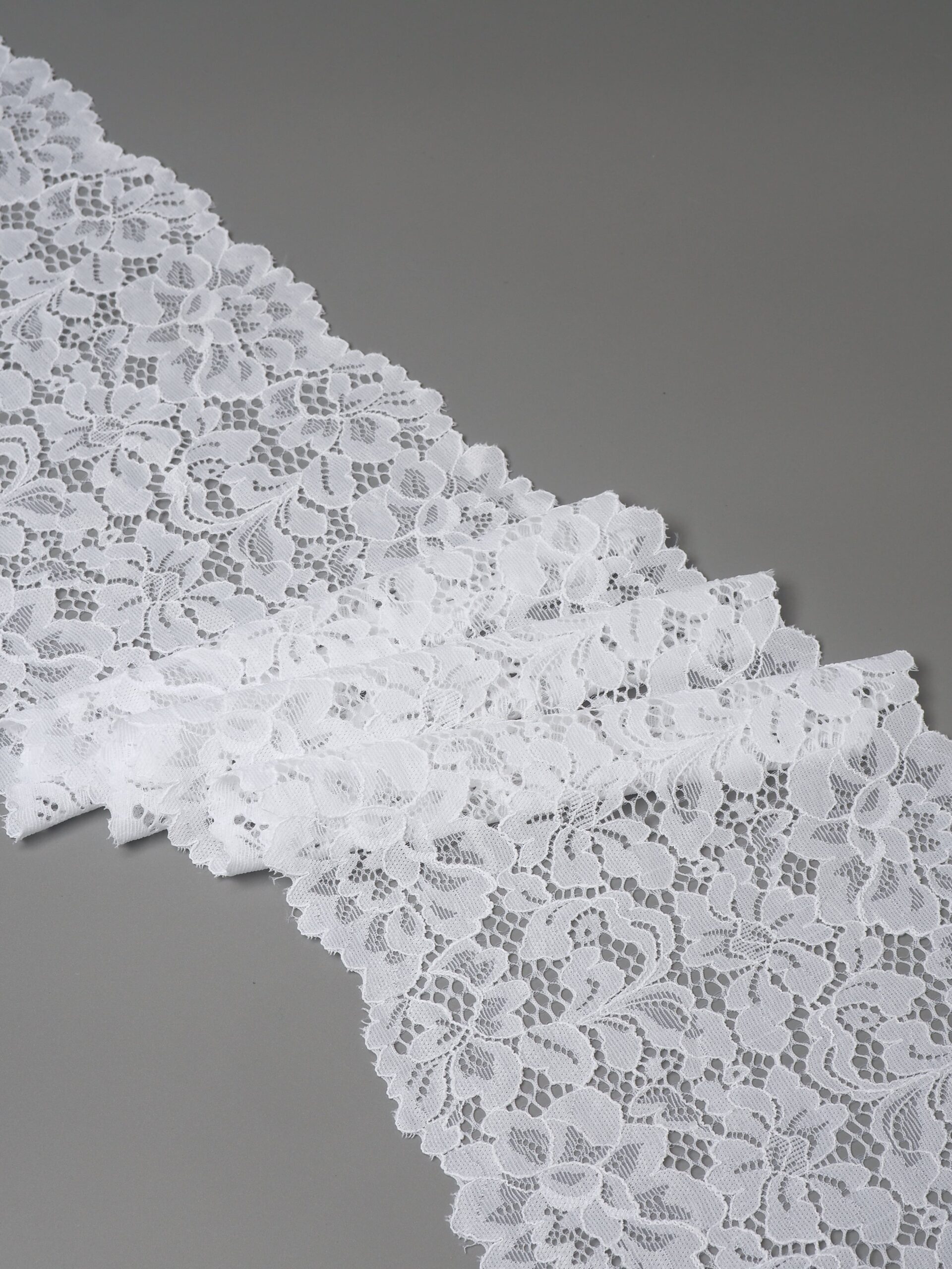 Эластичное кружево холодное белое ширина 17 см