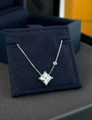 Колье LV BLOSSOM квадрат с перламутром white/rose VGOLD