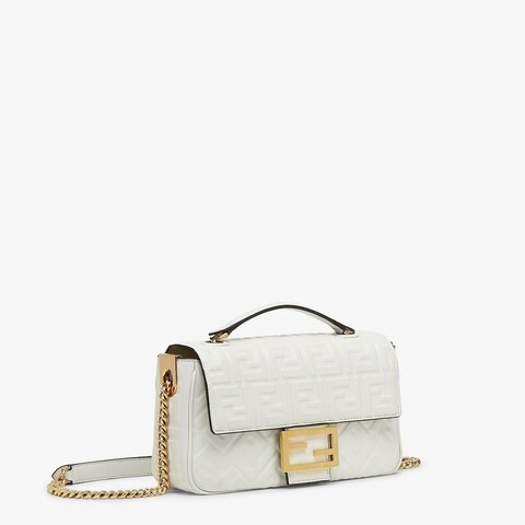 Сумка Fendi Baguette Midi белый