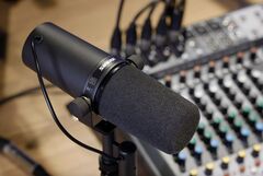 Микрофон вокальный Shure SM7B