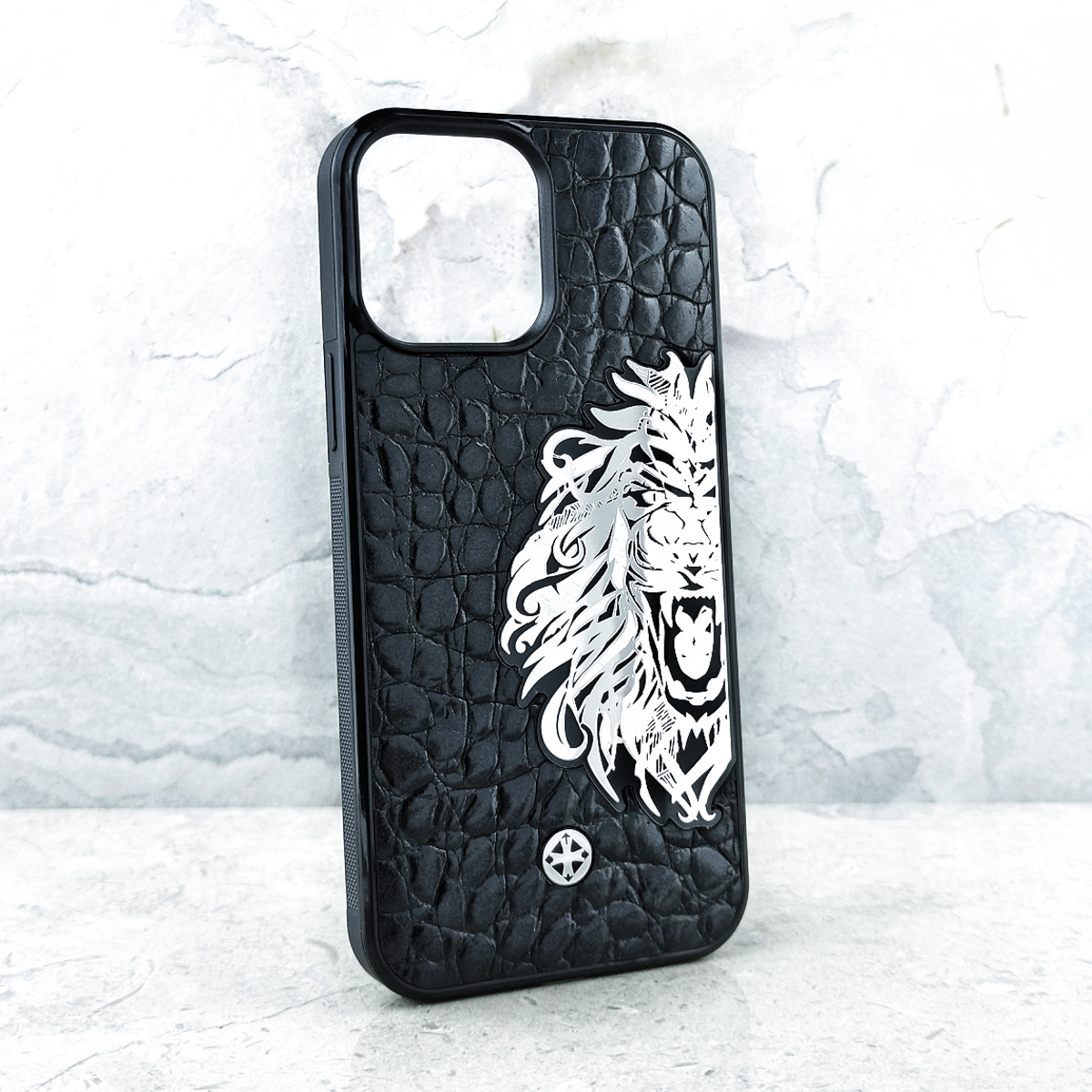 Эксклюзивный чехол iPhone 15 Pro Euphoria HM Premium Noble Lion MiniCROC –  купить за 14 800 ₽ | Euphoria HM