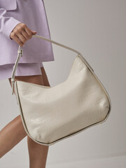 Сумка кожаная бежевая крок