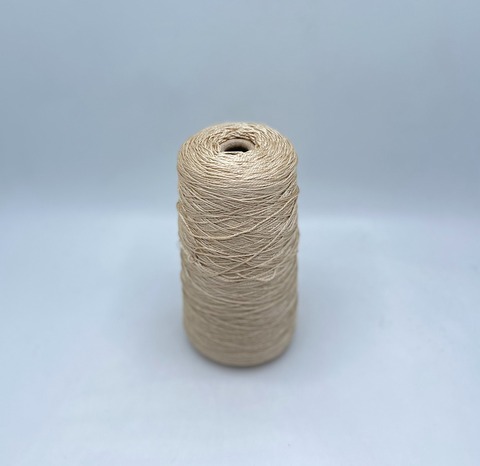 Hasegawa (пр.Япония),art-hk4002 640м/100гр. 100% Шелк Тусса, цвет-Светло-бежевый,арт.33798