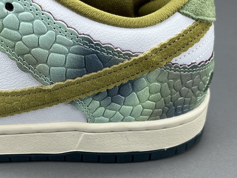 Alexis Sablone x Nike SB Dunk Low 