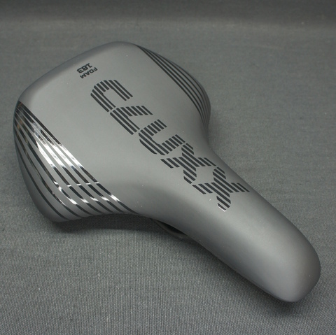 Седло для велосипеда мягкое CLUXX Stradio 100 183х266мм черное