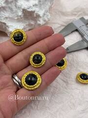 Пуговицы с матовым золотистым обрамлением и черным мраморным камнем