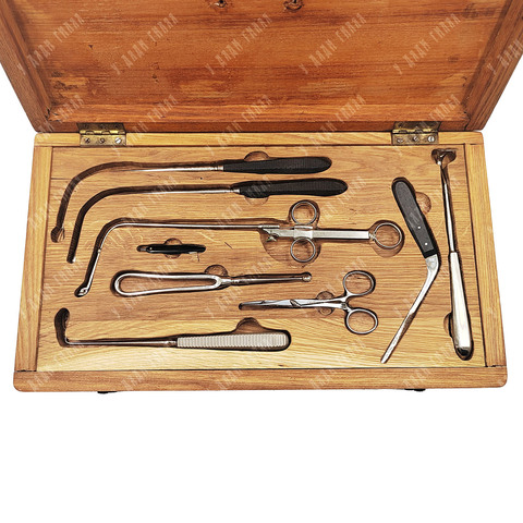 Набор хирургических инструментов из 9-ти предметов в кейсе. Фабрика Виндлер. Берлин. руб. XIX–ХХ вв.