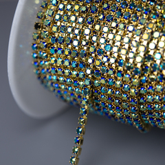 Стразовая цепь дуохромная, 2мм, синий кристалл с желтым напылением в позолоченных цапах