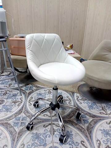 Полубарный регулируемый стул Comfort (стул мастера, косметолога, кухонный)