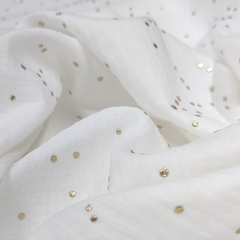 Молоко с золотыми точками