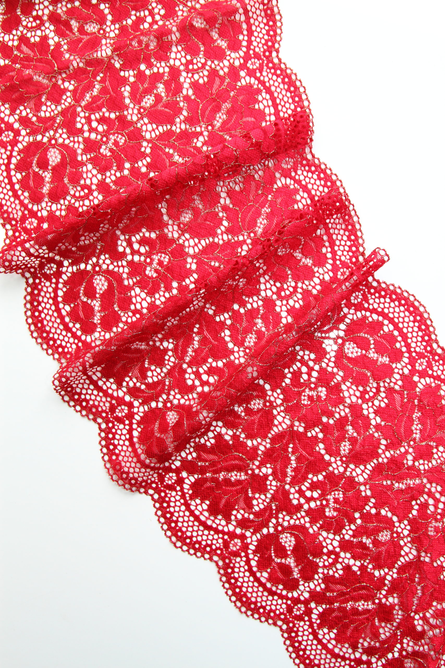 Эластичное кружево красное с золотой ниткой ширина 22 см