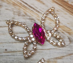 Стразы на цапах пришивные. Кабошон бабочка. В ассортименте