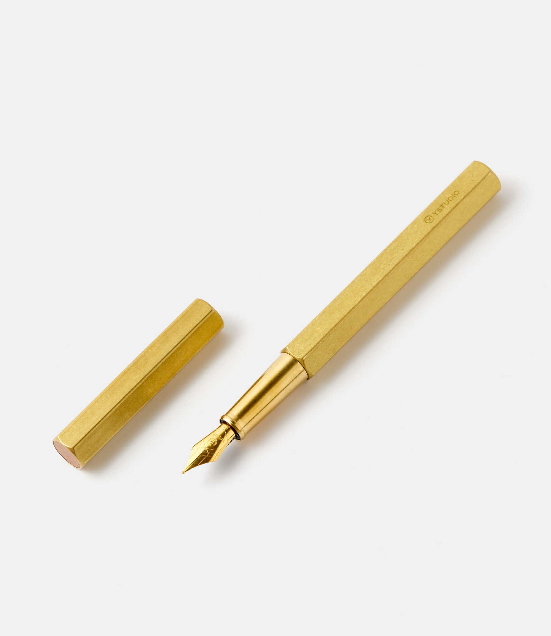 Ystudio Classic Revolve Fountain Pen Brass — перьевая ручка из латуни–  купить в интернет-магазине, цена, заказ online