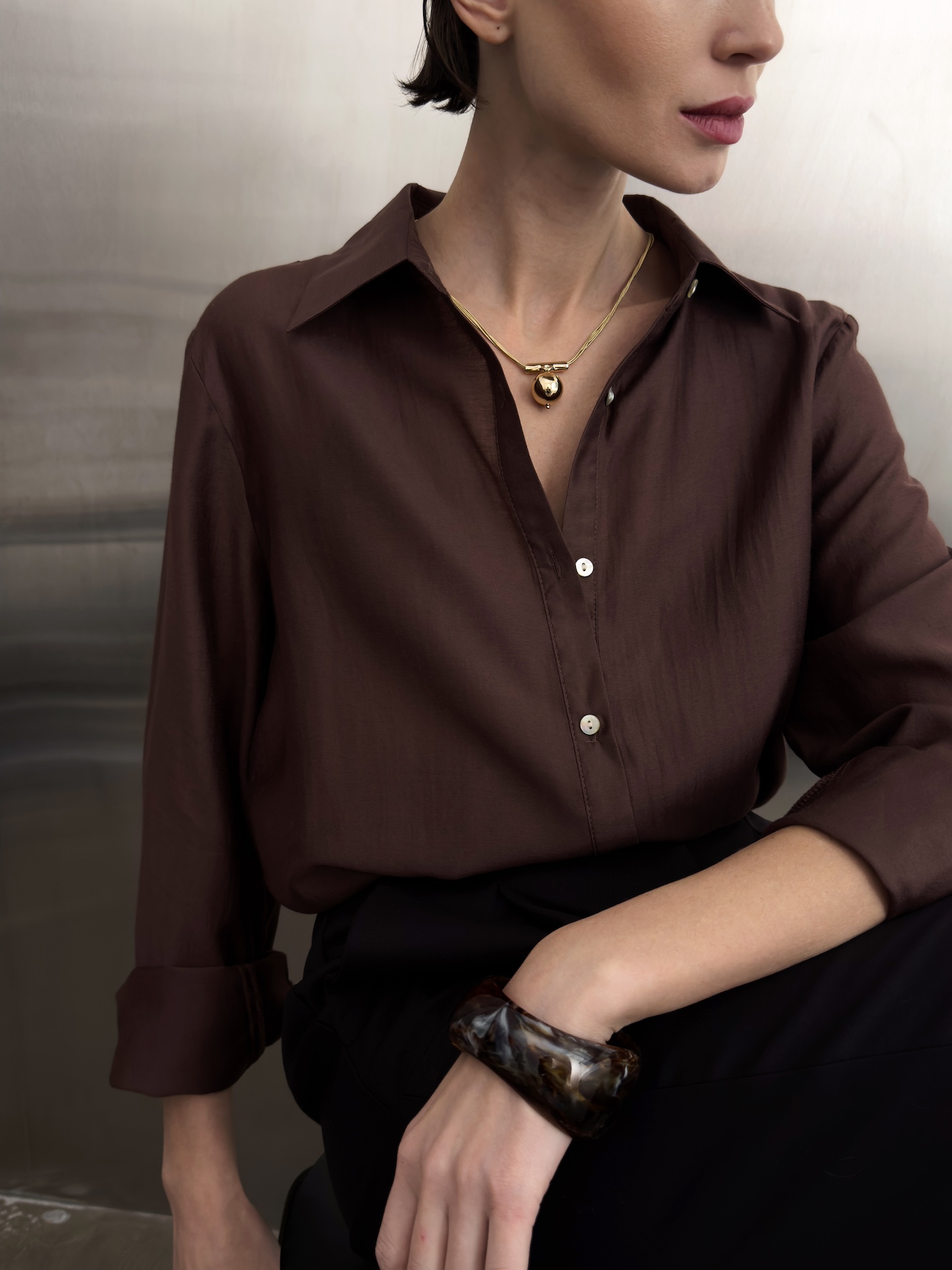 Браслет из пластика с кварцевым узором