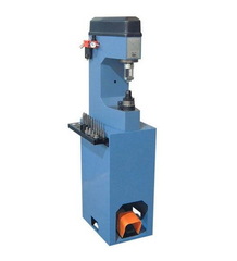 Станок для наклепки накладок на тормозные колодки (пневмо) Comec CC300