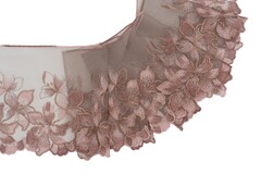 Вышивка на сетке кофе (левая) 17 см