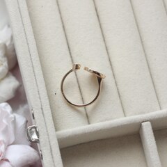 Кольцо Клевер с фианитом и перламутром, позолота Д052