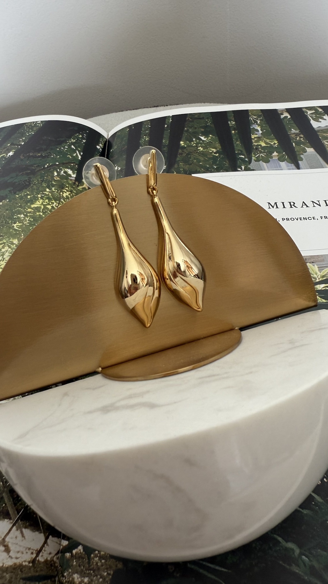 Серьги в виде бутонов