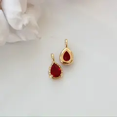 Подвеска Капля с красным фианитом, 15*8 мм, позолота, П411