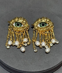 73135-sergi-zelenye-glaza-v-stile-schiaparelli-s-podveskami-cvet-serebro-zoloto