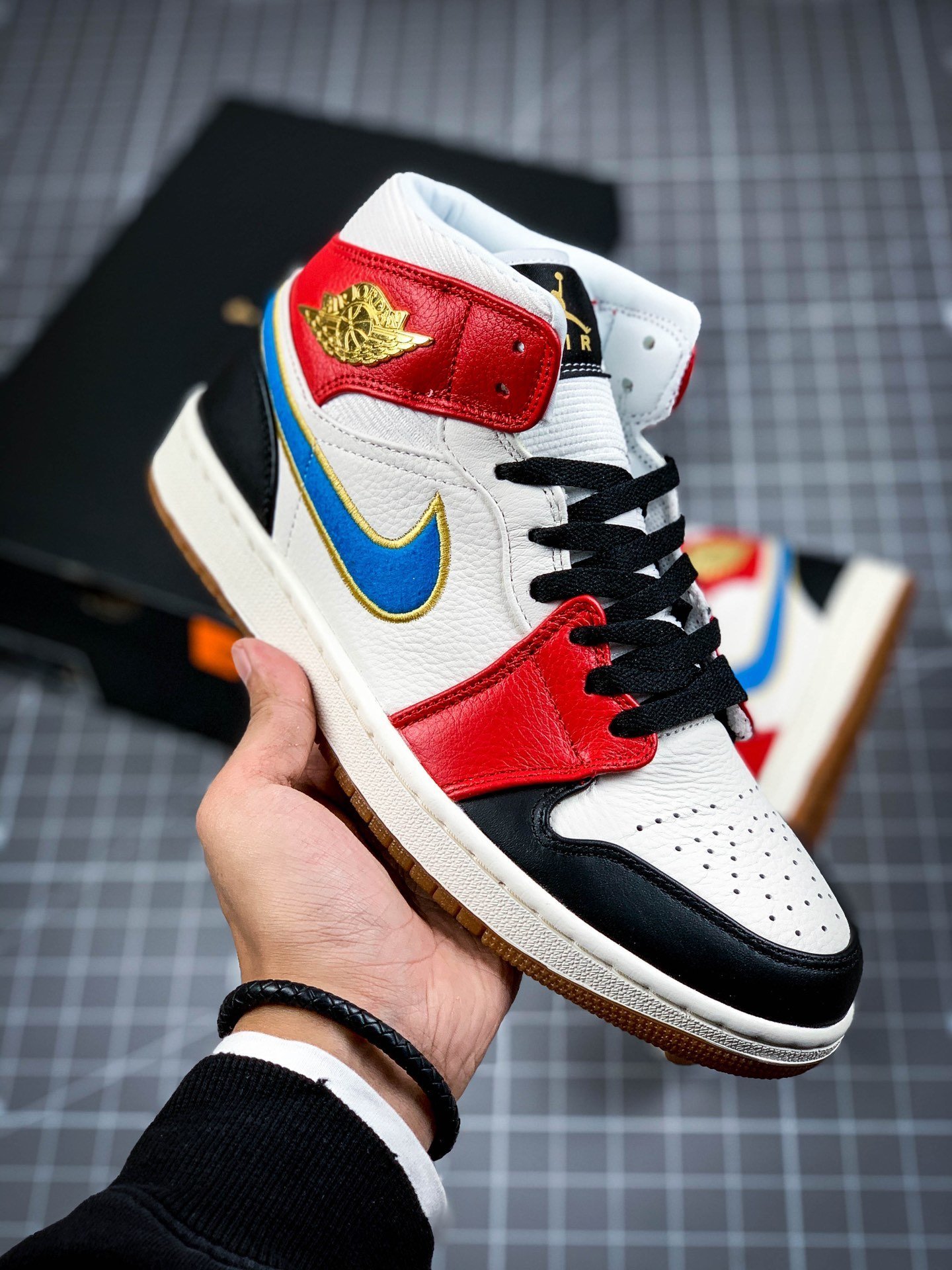 Nike air jordan 1 blue and red hotsell
