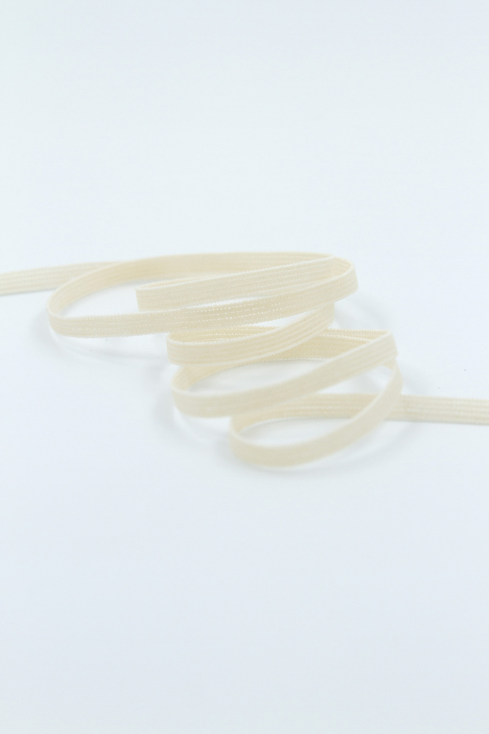 Резинка узкая бельевая жасмин ширина 4 мм Lauma (Латвия)