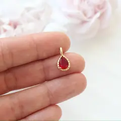 Подвеска Капля с красным фианитом, 15*8 мм, позолота, П411