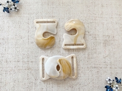 Пряжка, ш. 4 см.