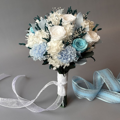 «Лагуна» - букет невесты из стабилизированных цветов