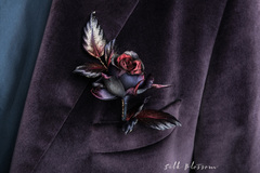 Бутоньерка Черная Роза