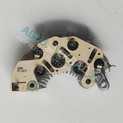 ДИОДНЫЙ МОСТ NEXIA, LANOS, ESP (3-Х КОНТ) С ОТВЕРСТИЕМ DOMO KOREA