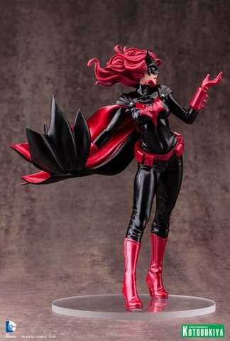 DC Bishoujo Batwoman Statue