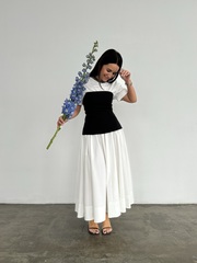 Пышная молочная юбка