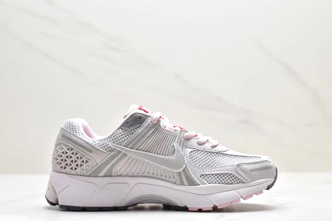 Nike air zoom vomero or pegasus sale