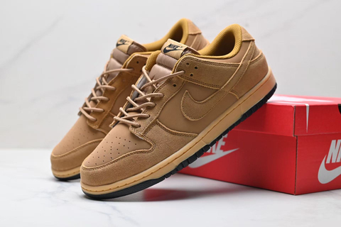 Nike Dunk Low SE 'Wheat' 