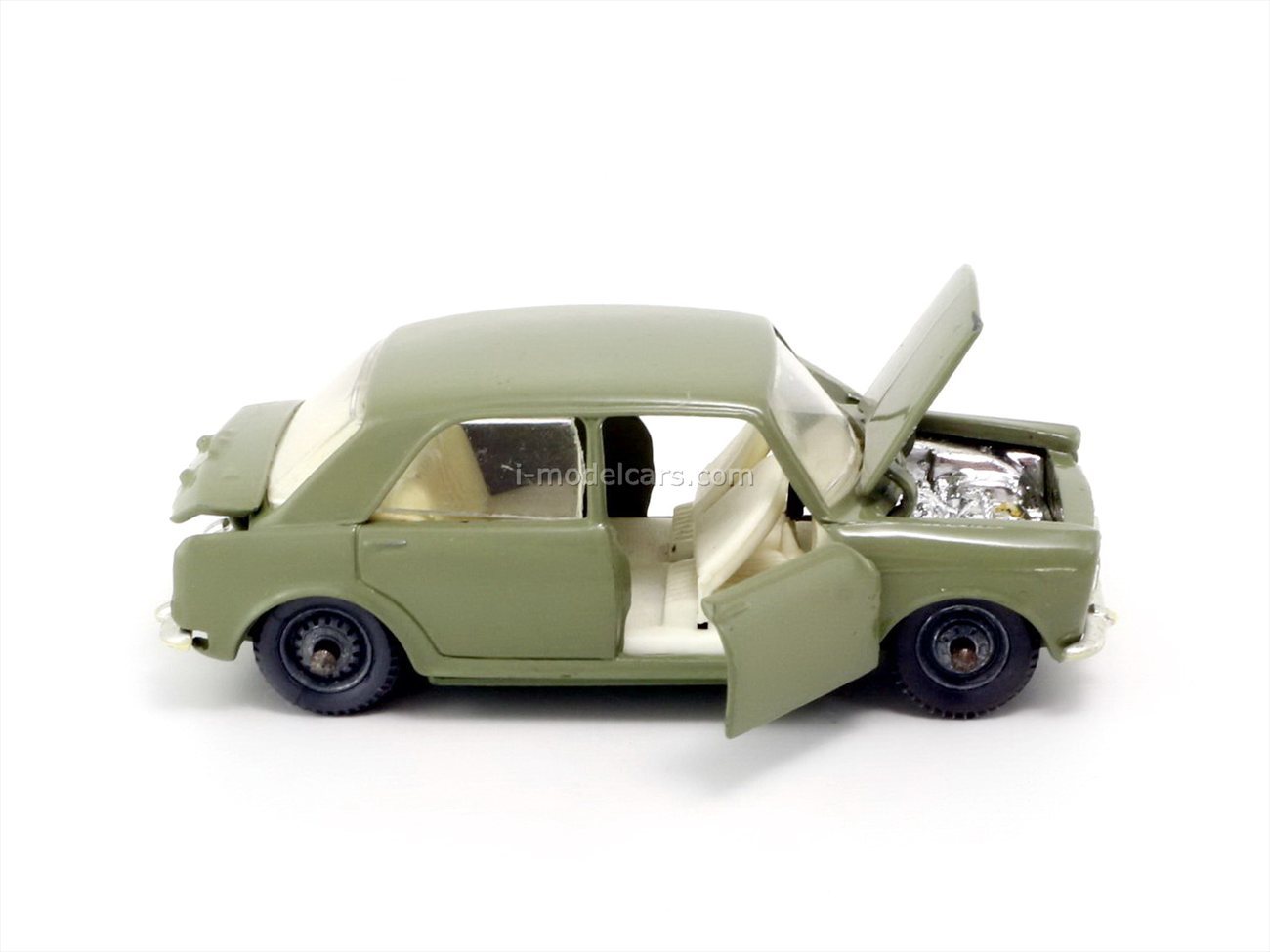 Innocenti Morris IM3 remake Politoys #508 Made in USSR 1:43
