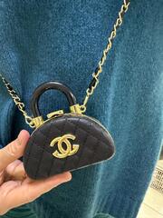 Бодичейн в форме минисумочки CHANEL
