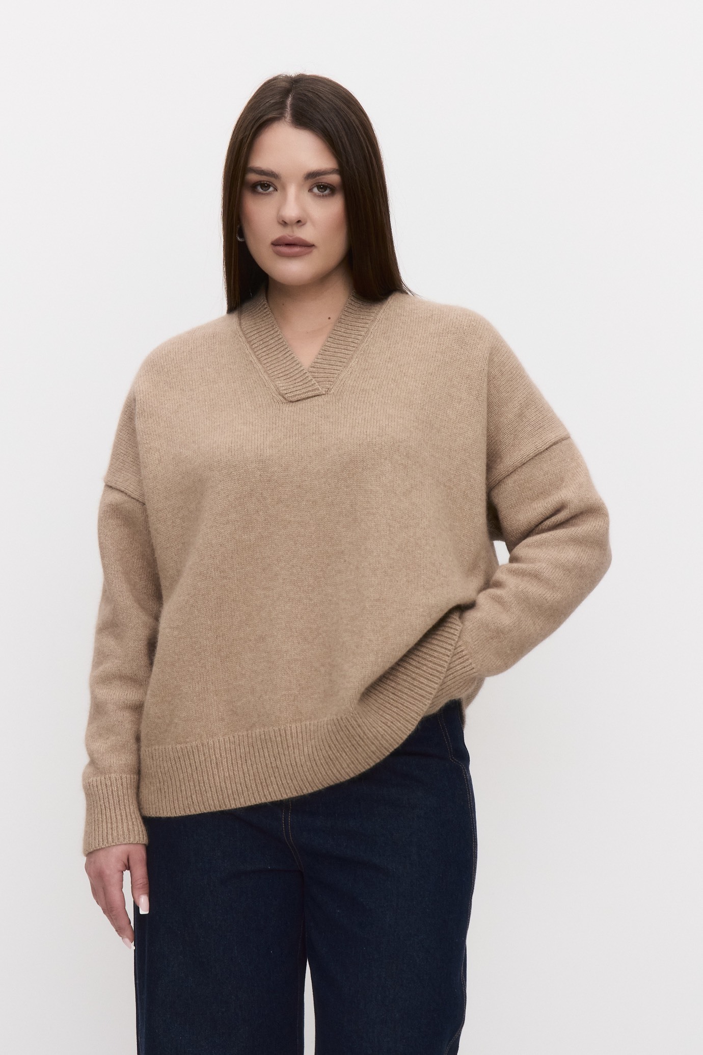 Джемпер вязаный из премиальной шерсти, бежевый