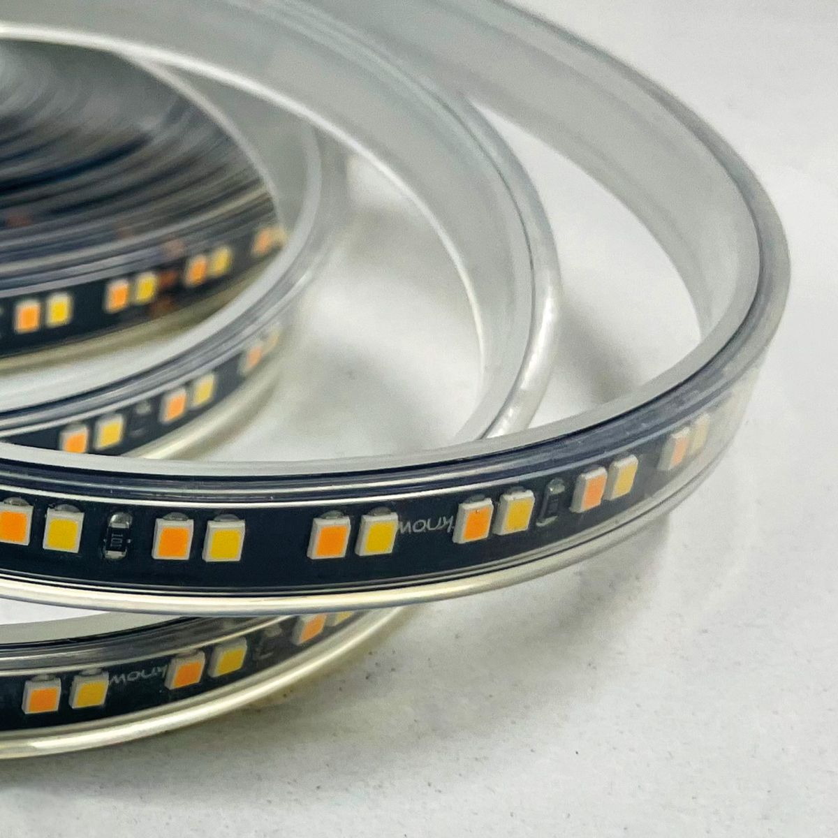 Светодиодная лента Favourite 19,8W/m 168LED/m 2835SMD от теплого до холодного 5M 2001-62020